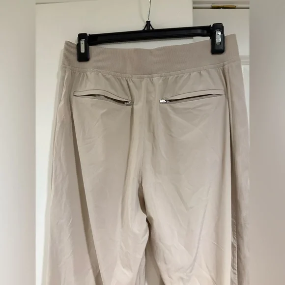 Athleta Brooklyn Mid Rise Pant Jogger Size 4 Tall Abalone Color - Picture 7 of 7